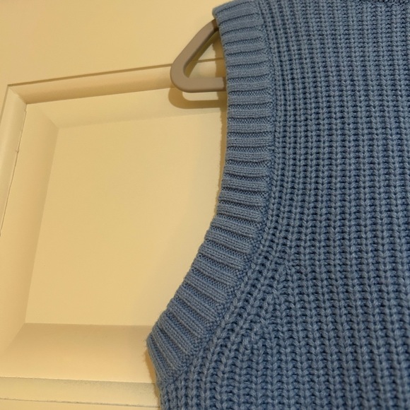 H&M Blue Ribbed Crop Tank Top - Picture 3 of 5